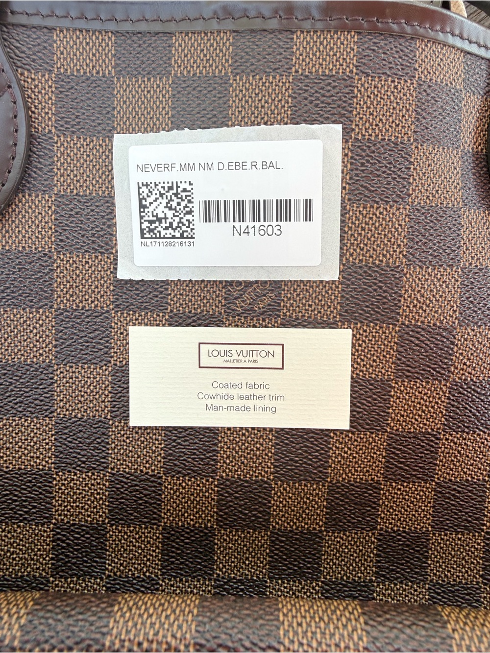 Louis Vuitton Neverfull MM - Picture 15 of 16